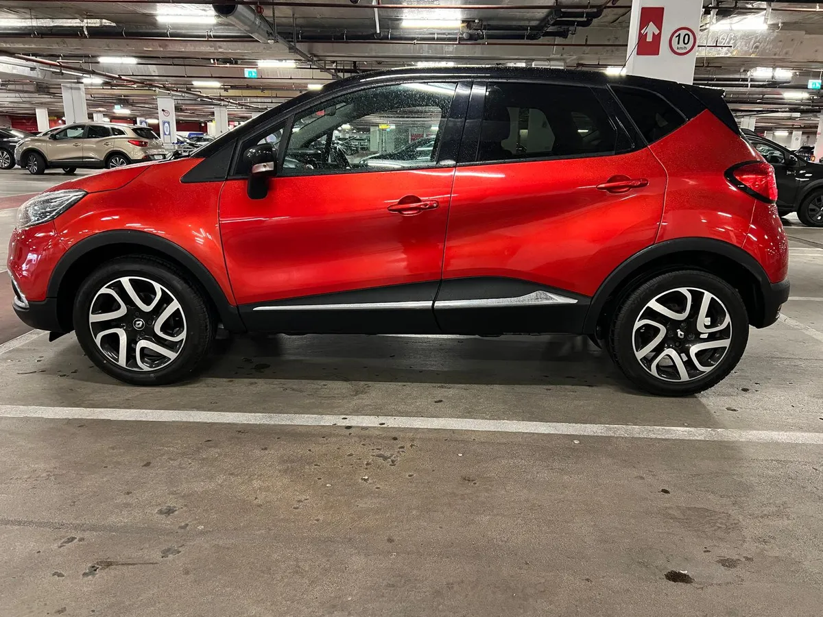 2017 RENAULT CAPTUR SIGNATURE X NCT & TAX - Image 4