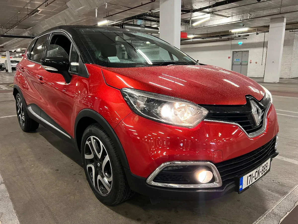 2017 RENAULT CAPTUR SIGNATURE X NCT & TAX - Image 1