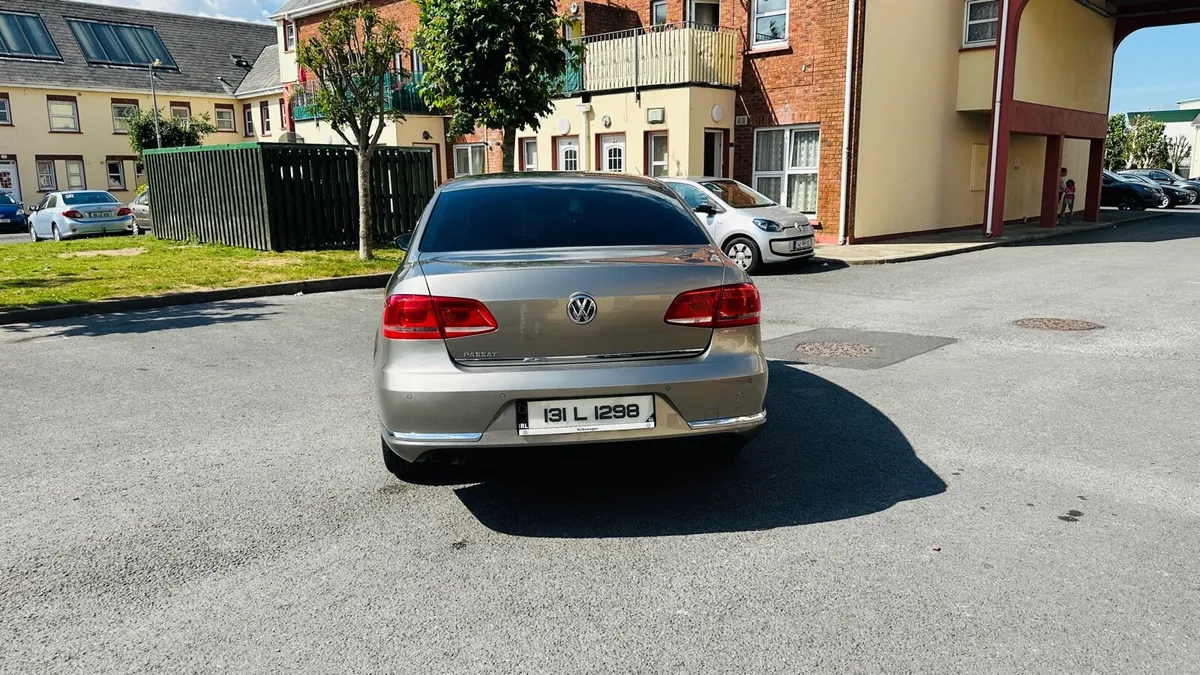 Volkswagen Passat 2013 - Image 3