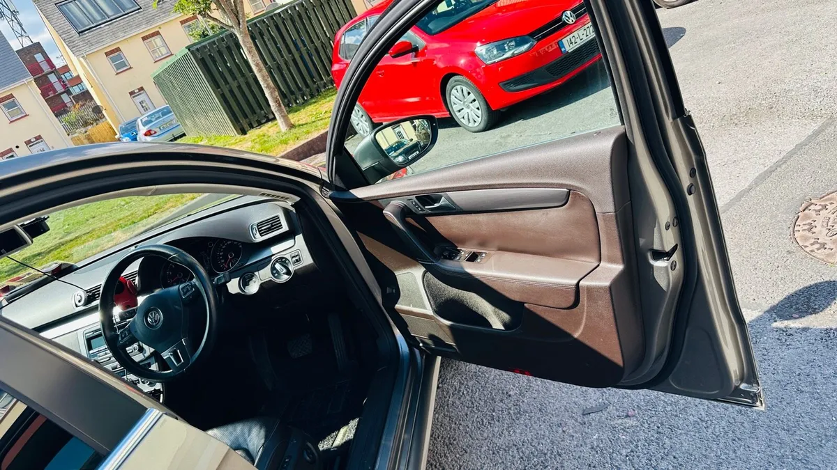 Volkswagen Passat 2013 - Image 4