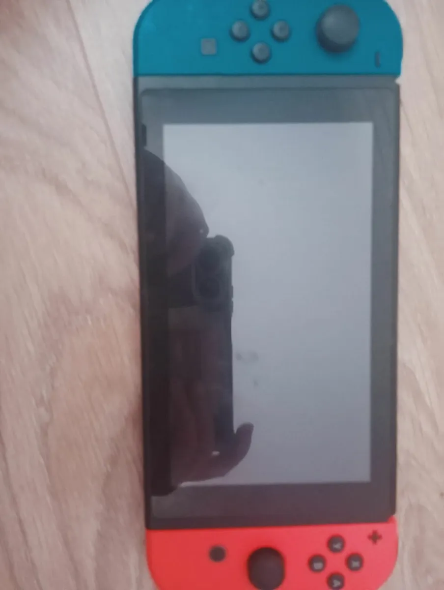 Nintendo switch bundle - Image 2