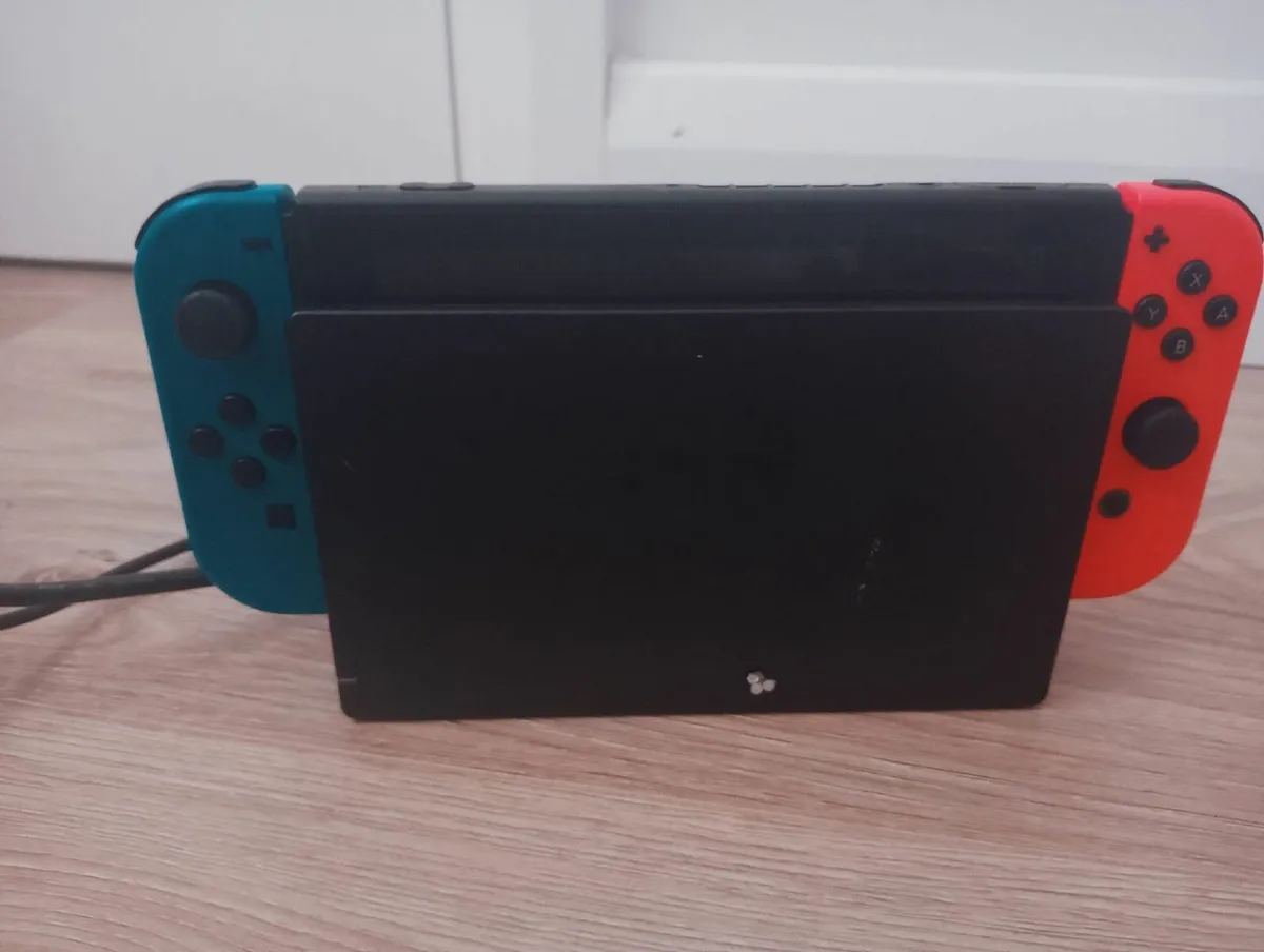 Nintendo switch bundle - Image 1