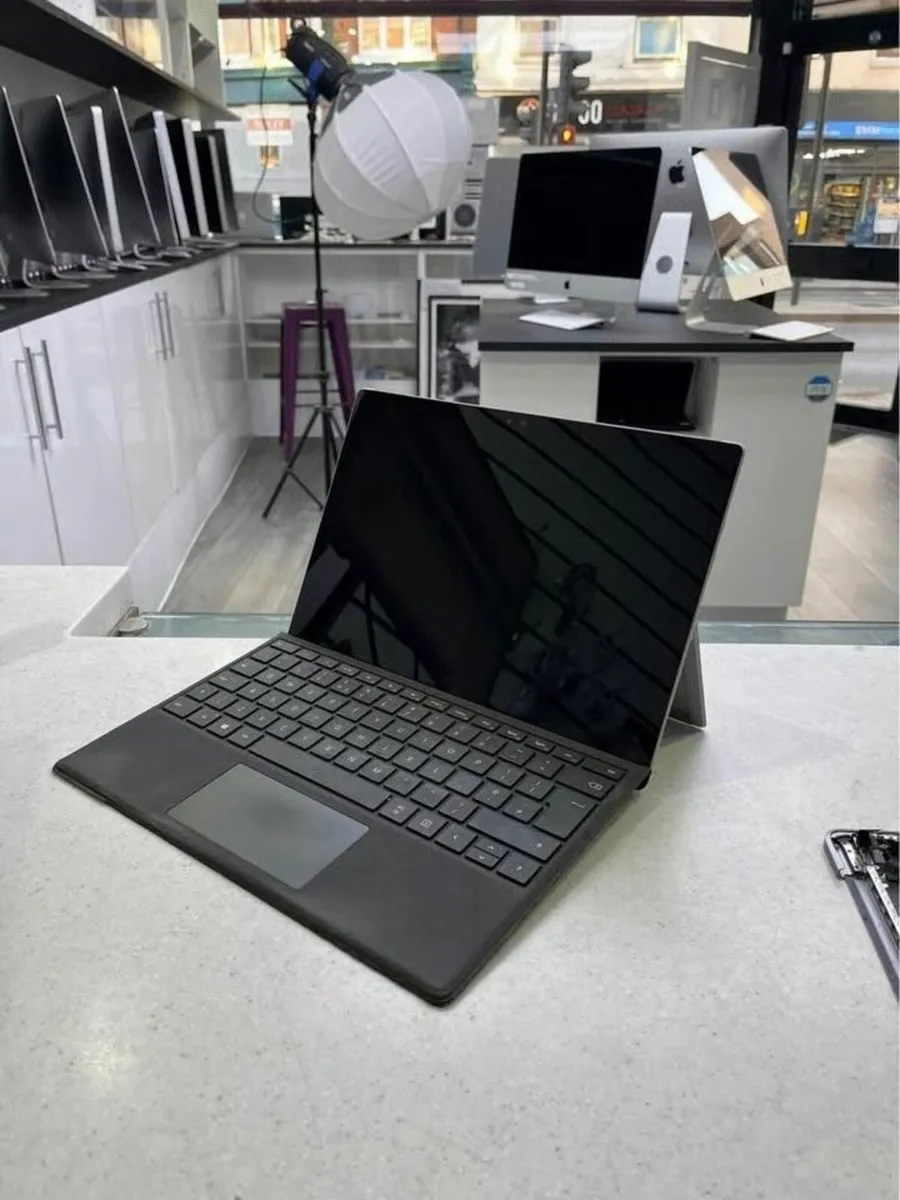 Microsoft Surface Pro 4 - Image 1