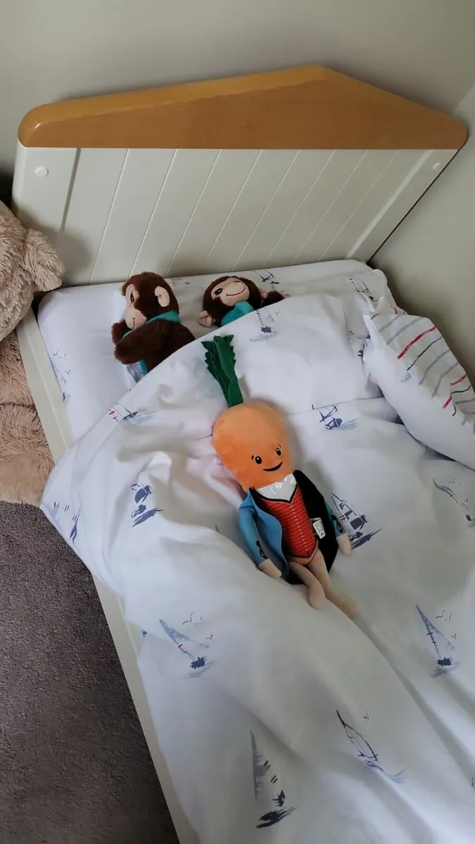 Mamas & Papas Cot/Toddler bed - Image 2