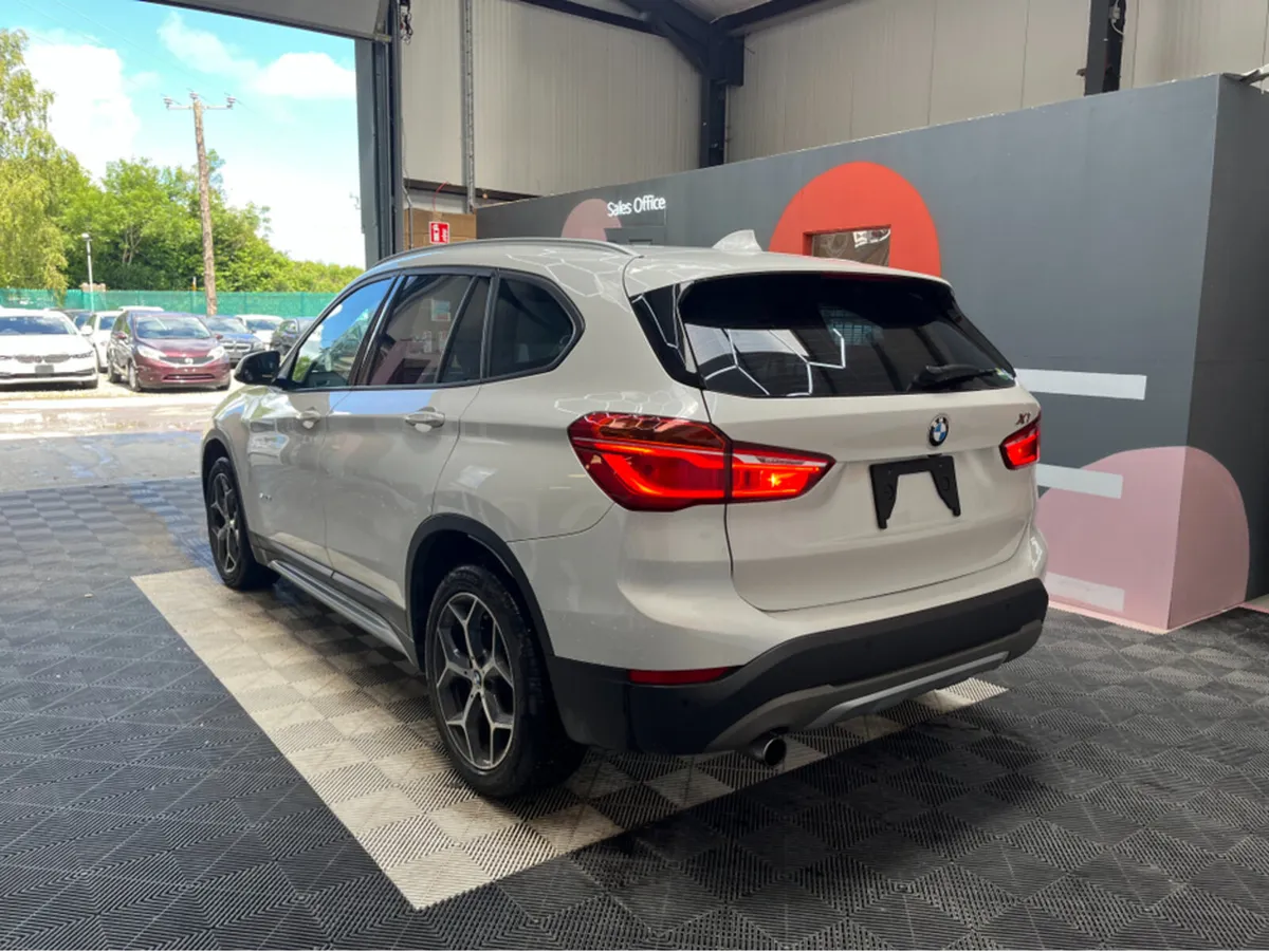 BMW X1 18I X LINE / 34k KMs / HEATED SEATS , REVER - Image 4