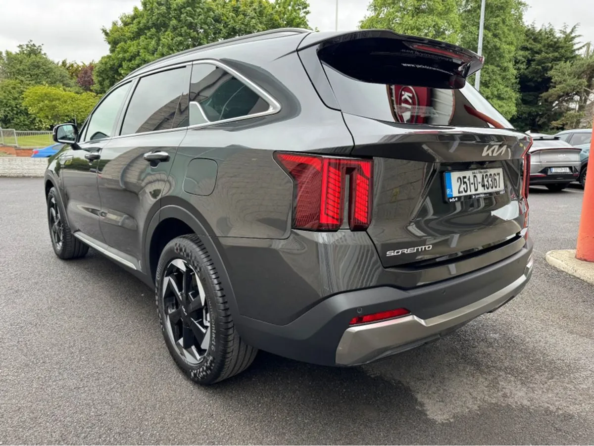 Kia Sorento Phev PE 7S 4WD - Image 4
