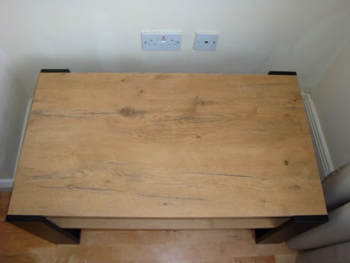 Loft type modern coffee table - Image 2