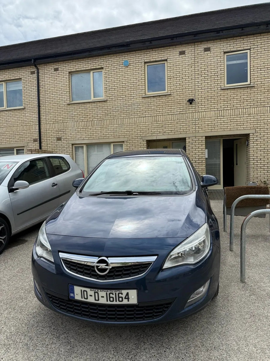 Opel Astra 2010 Refurbished - Image 1