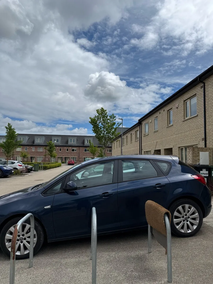 Opel Astra 2010 Refurbished - Image 2