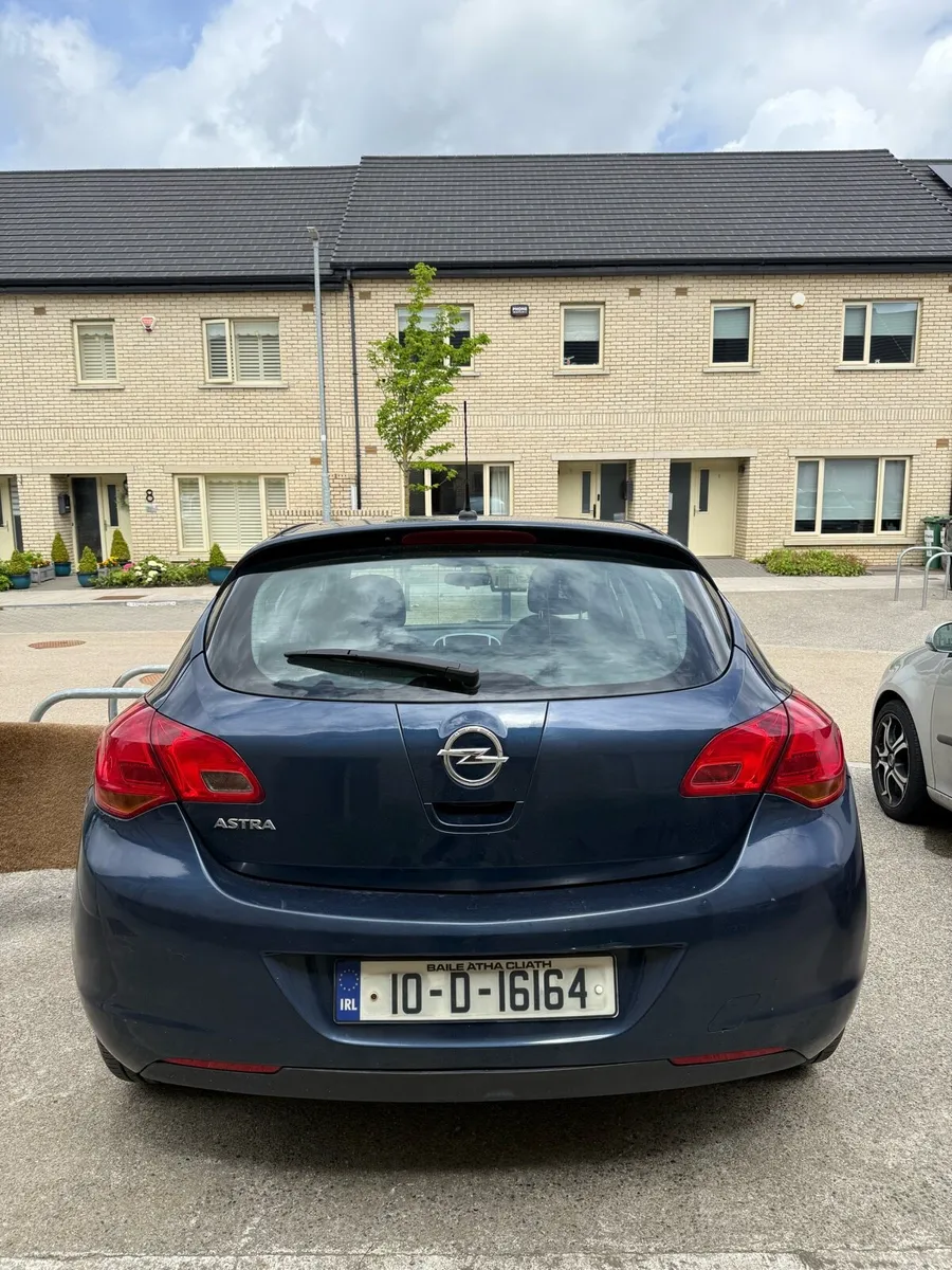 Opel Astra 2010 Refurbished - Image 3
