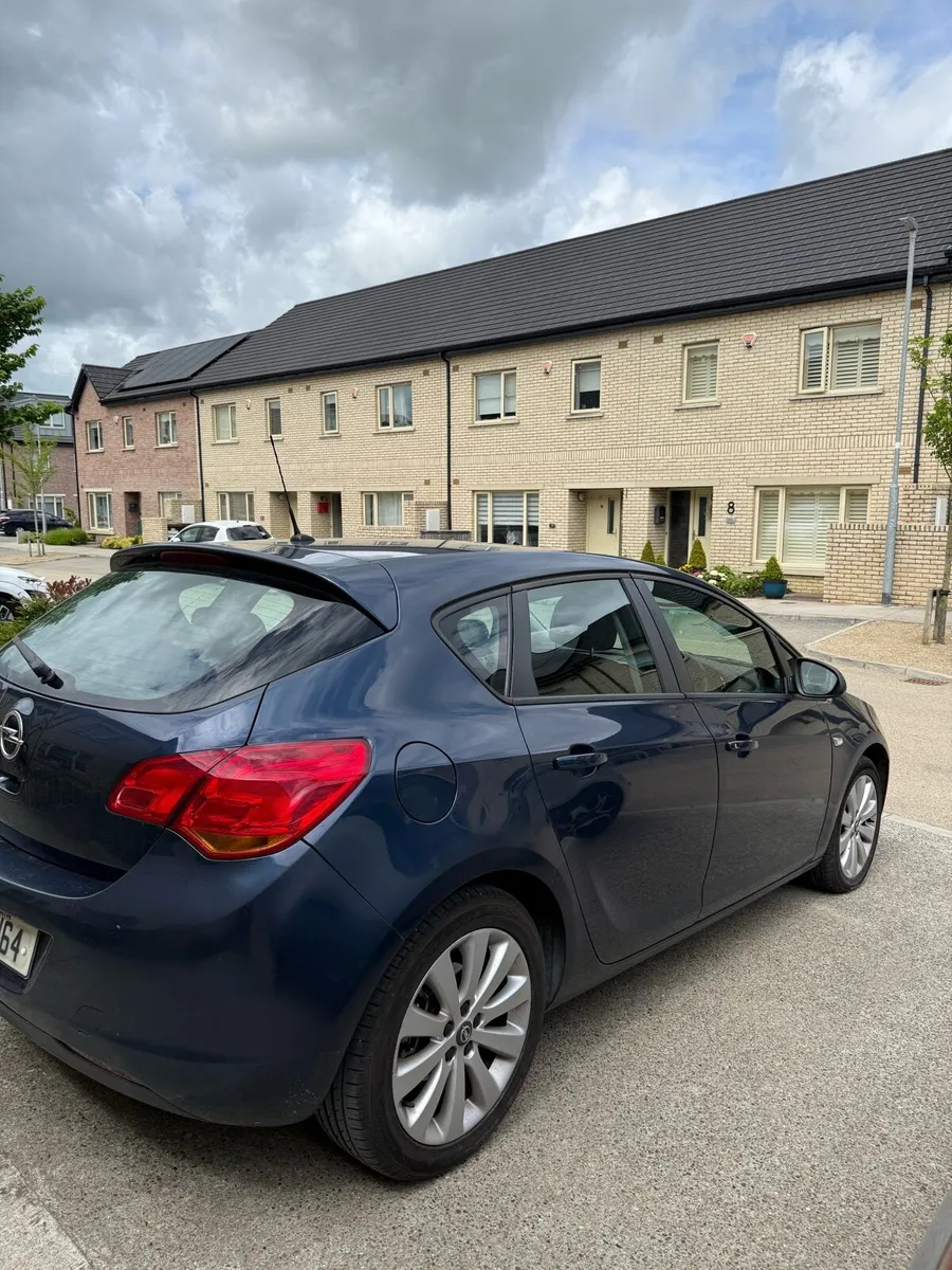 Opel Astra 2010 Refurbished - Image 4