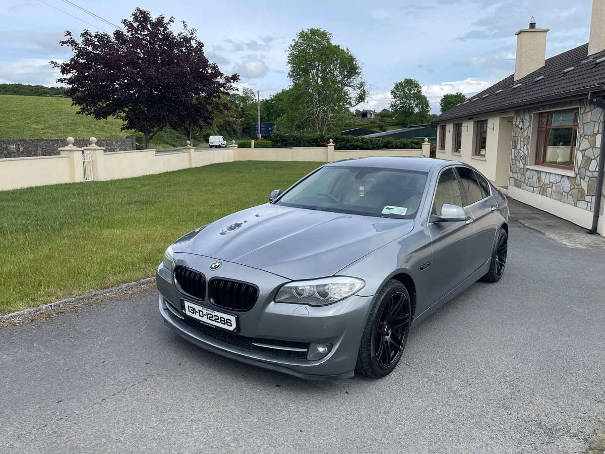 BMW 5-Series 2013 - Image 2