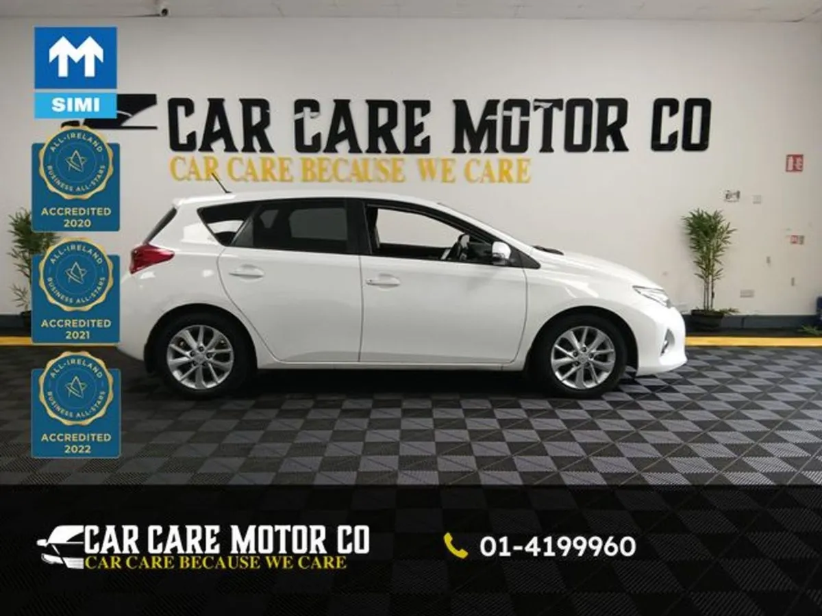 Toyota Auris 1.4 D-4d Aura 4DR - Image 1