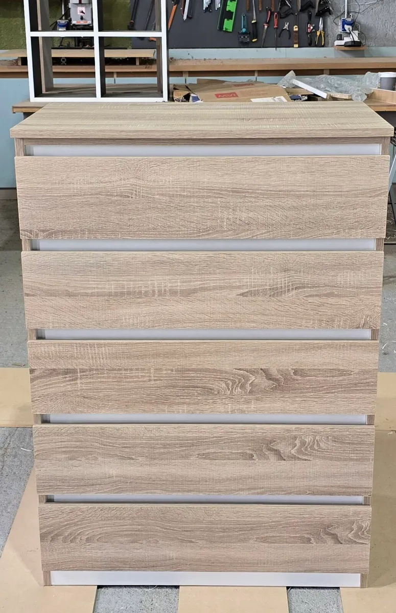 Chest of drawers - Image 2