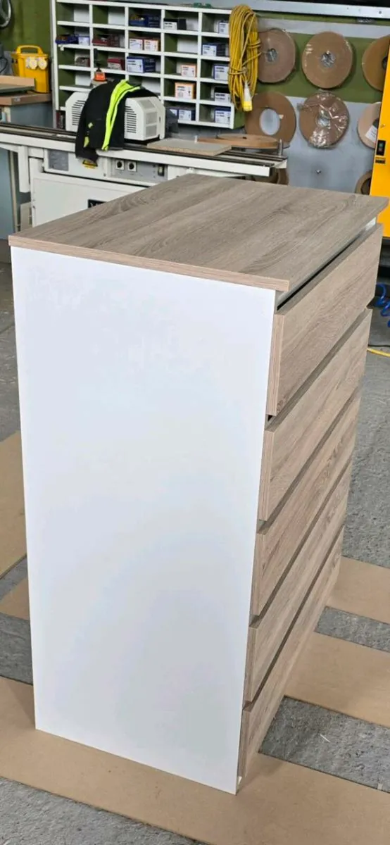 Chest of drawers - Image 3