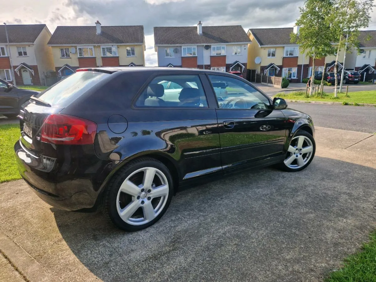 Audi A-3 petrol 1.6 - Image 2