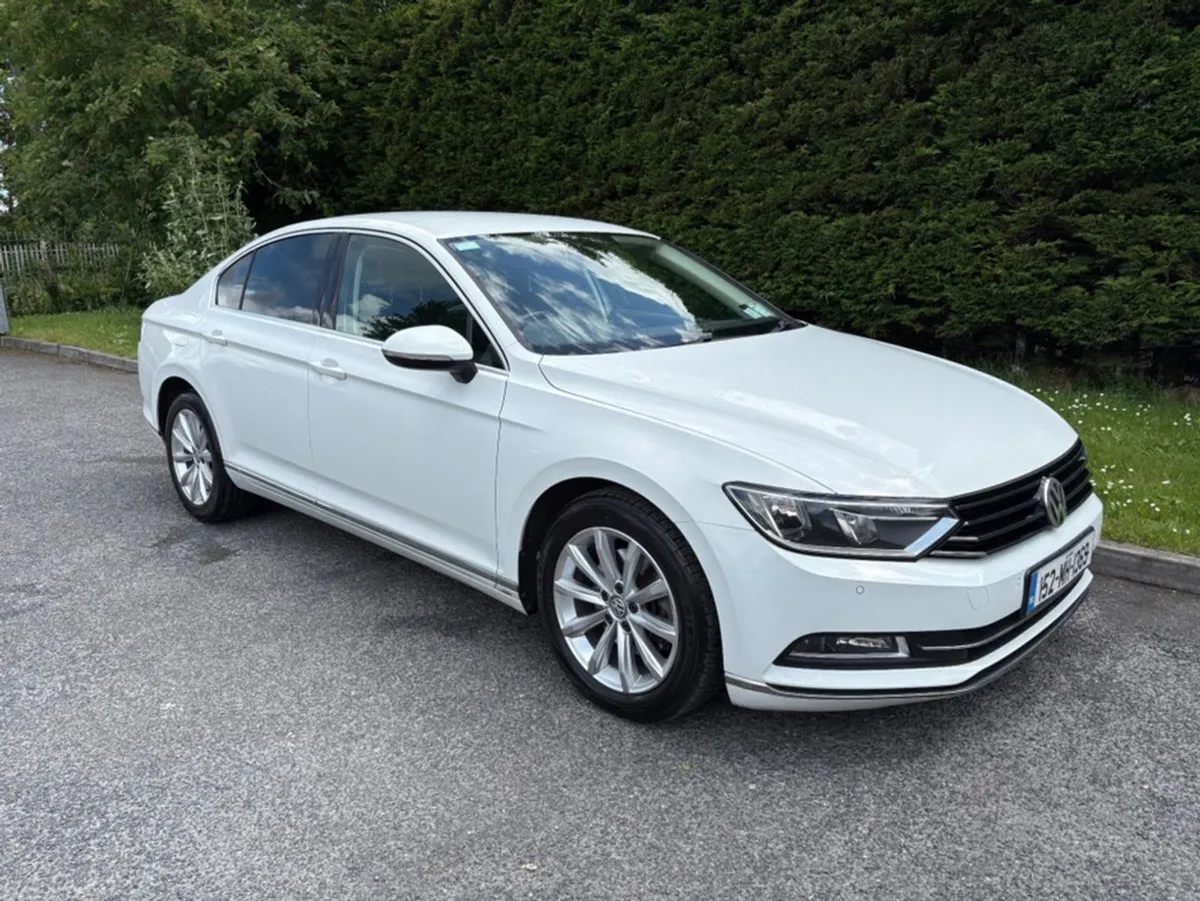 Volkswagen Passat Highline 2.0 TDI Manual 6speed - Image 1
