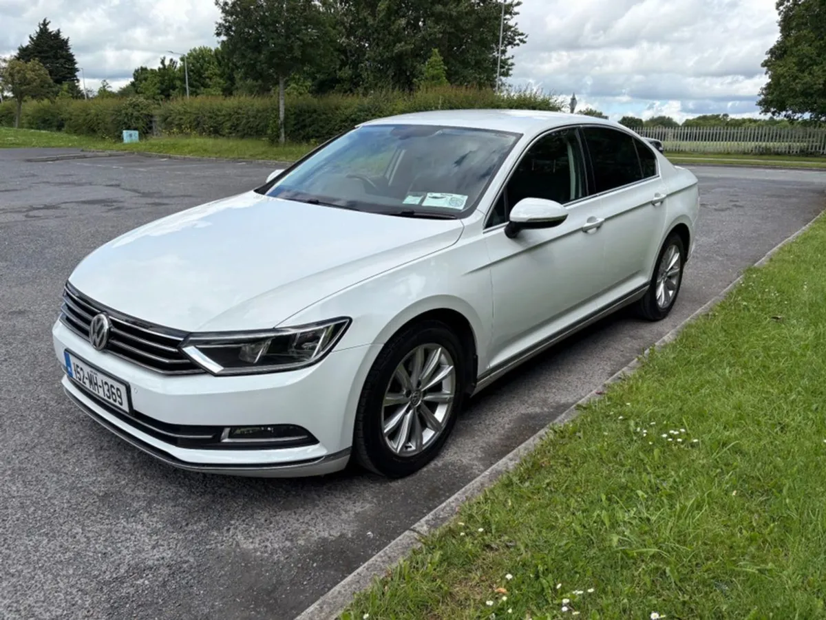Volkswagen Passat Highline 2.0 TDI Manual 6speed - Image 2