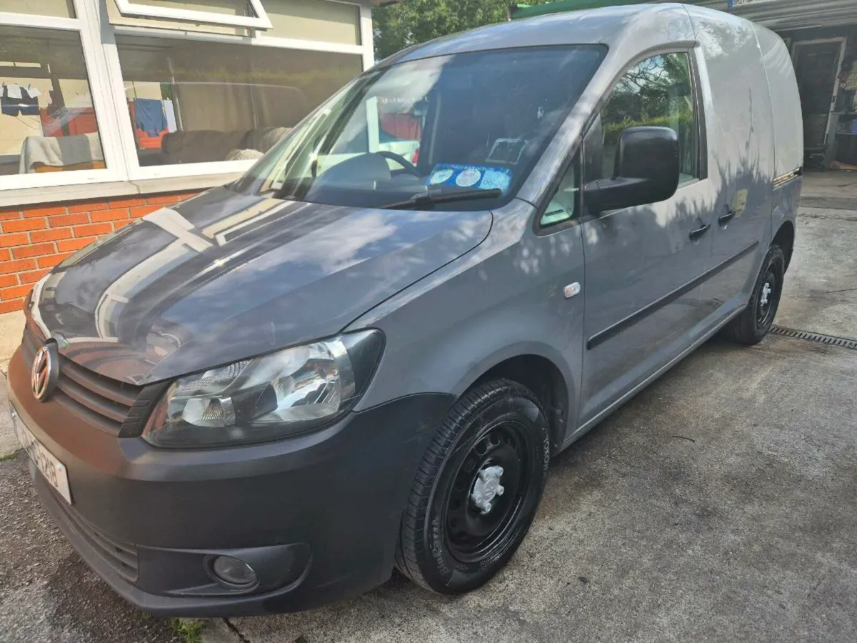 131 vw caddy doe tax 1 owner low km - Image 1
