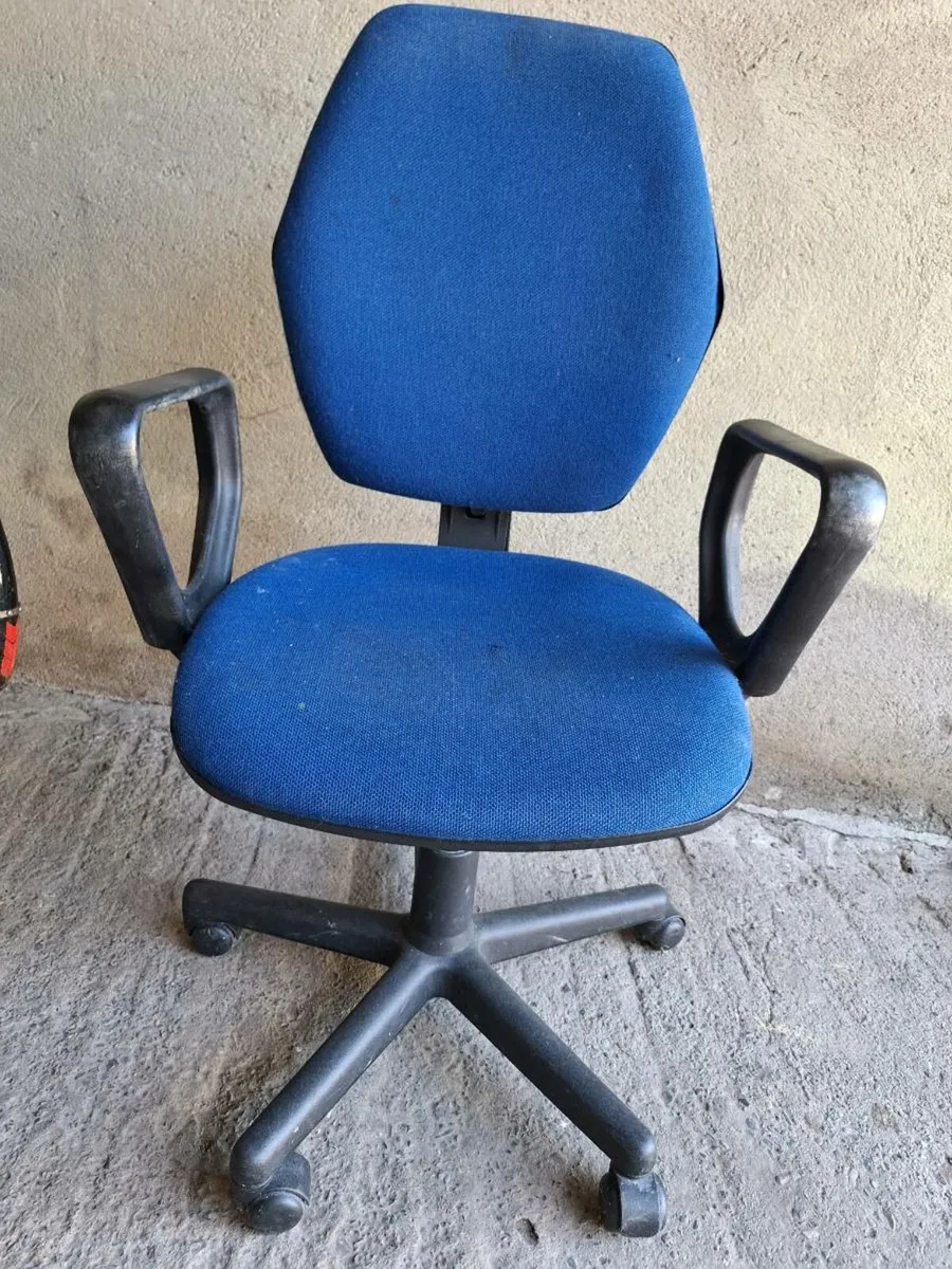 Office chair - Image 2