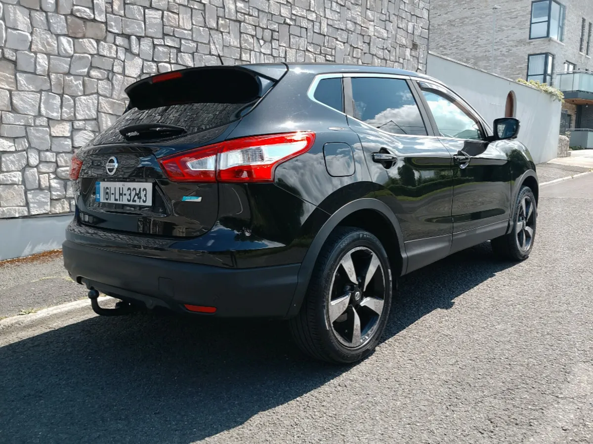 Nissan Qashqai 1.5 DCI N-tec 110PS 5DR - Image 3