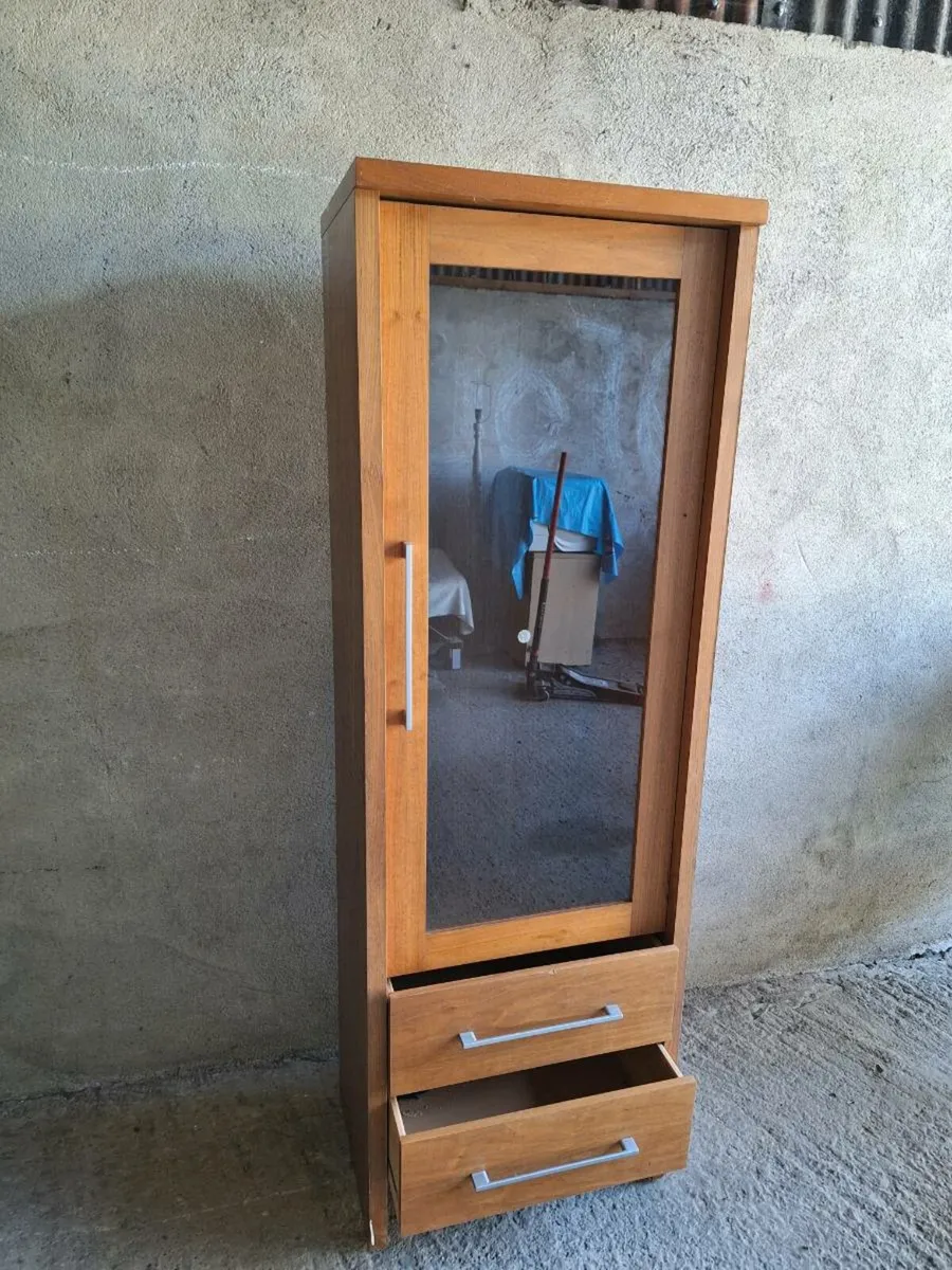 Display cabinet - Image 1