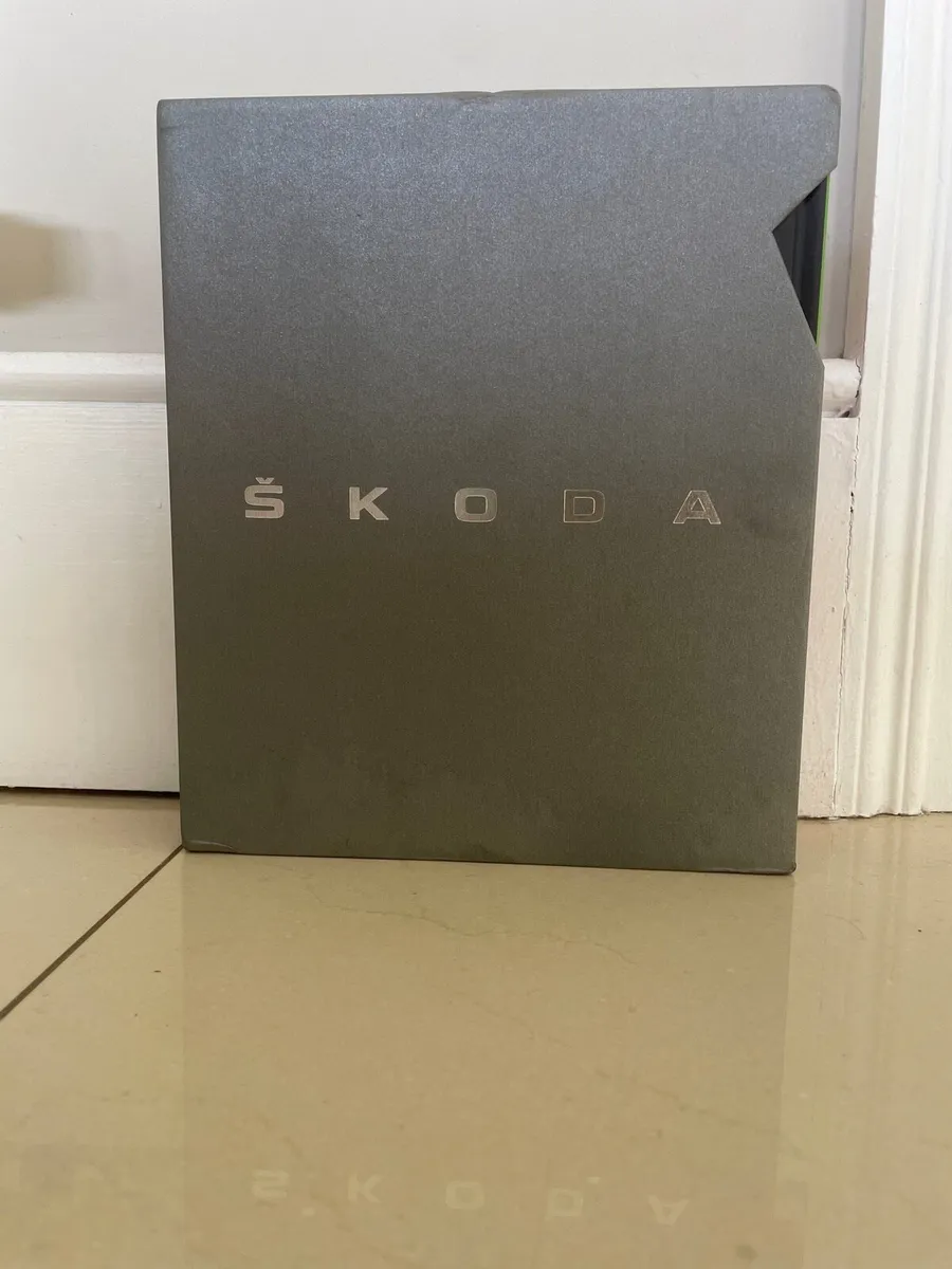 Skoda books threw the years - Image 1