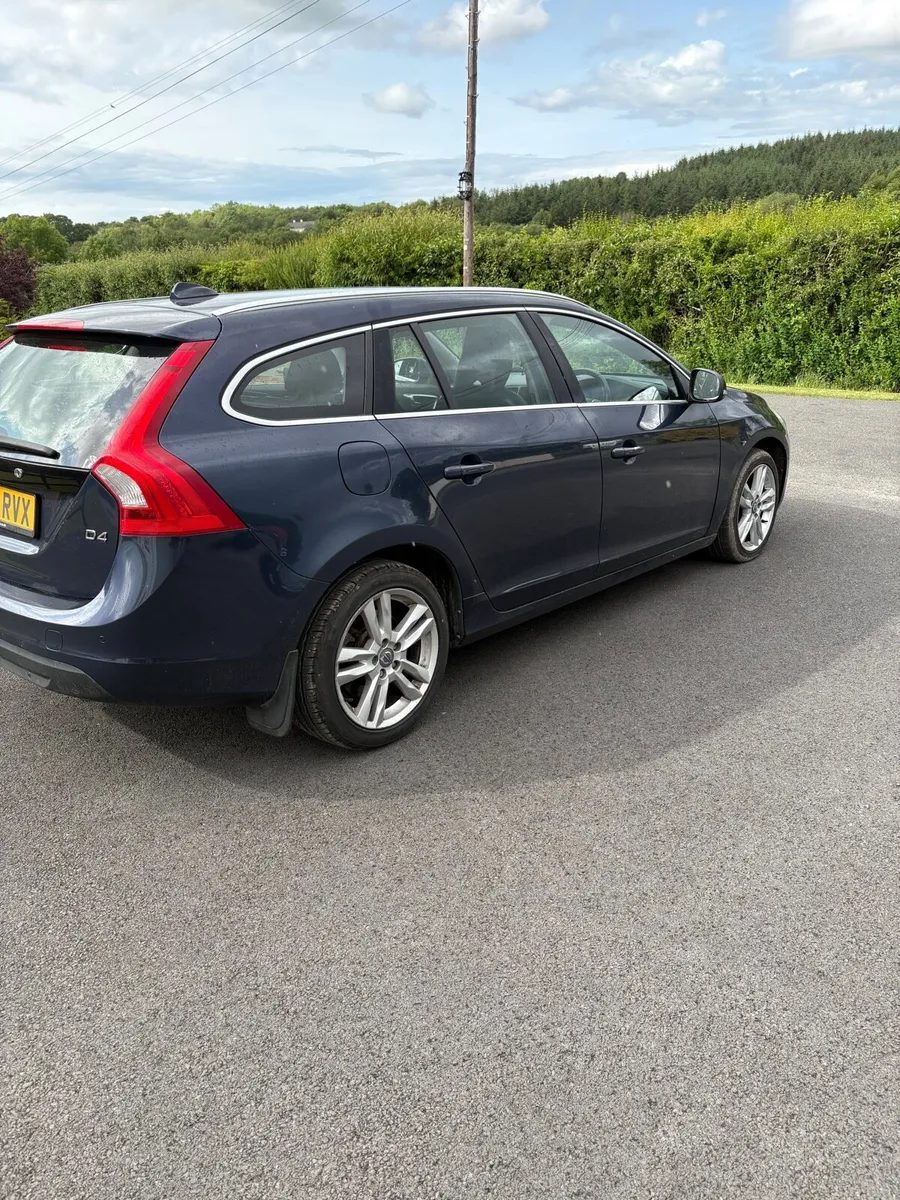 Volvo V60 Diesel with MOT - Image 4