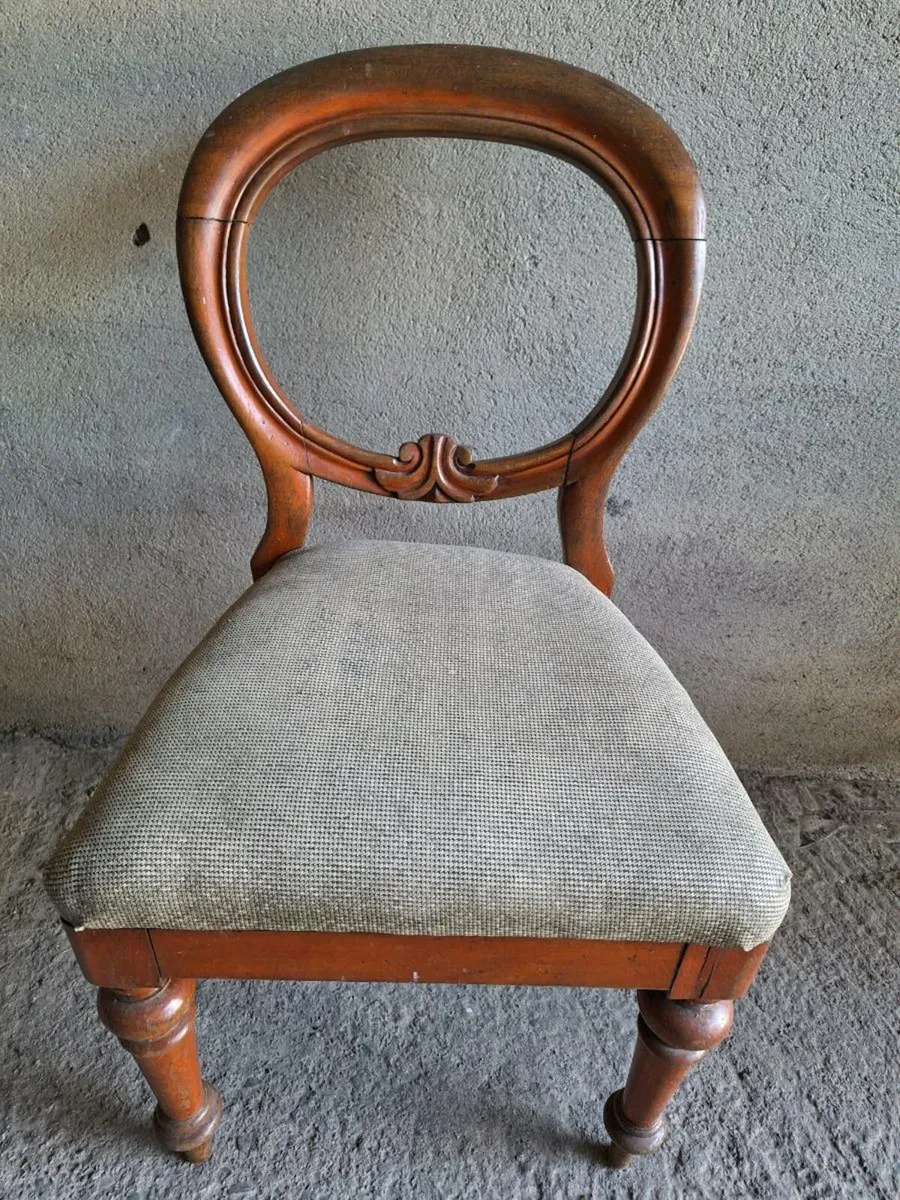 Antique chair - Image 2