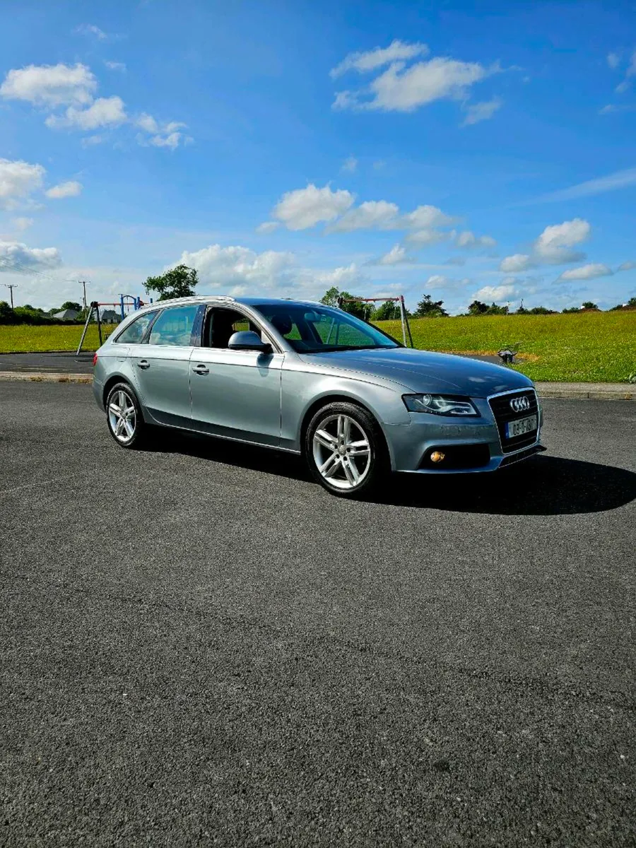 Audi A4 estate - Image 2