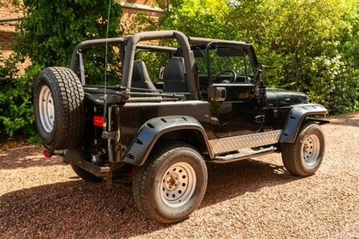 Jeep Wrangler YJ 4.0 1995 (classic car status) - Image 3