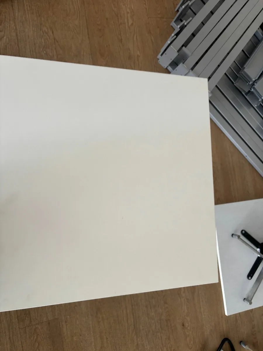 Small office table - Image 2