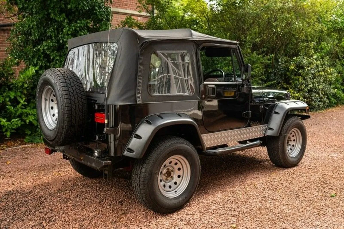 Jeep Wrangler YJ 4.0 1995 (classic car status) - Image 4