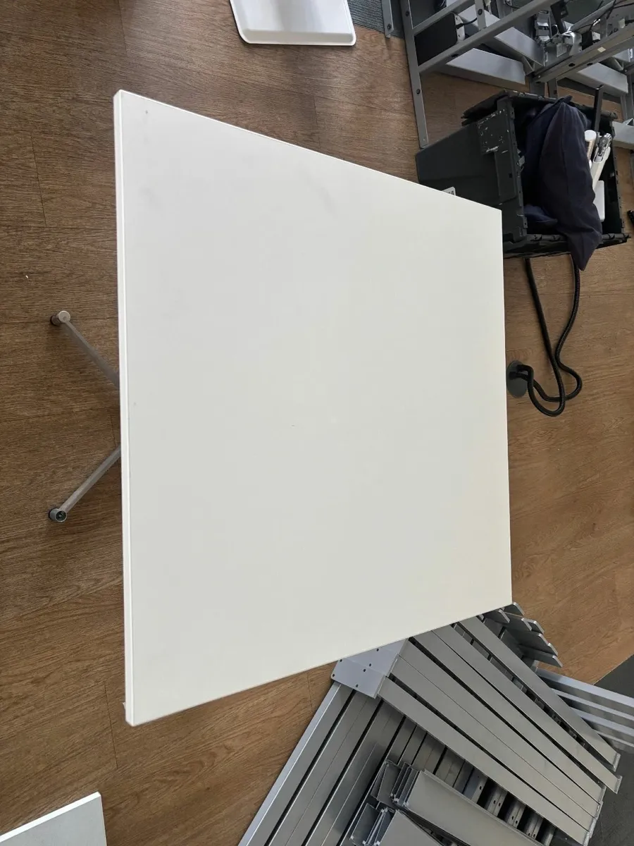 Small office table - Image 3