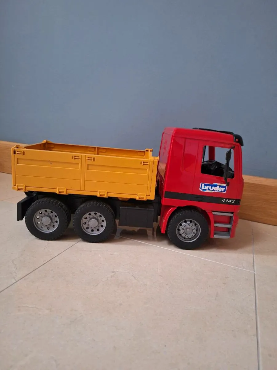 Bruder Mercedes Dump Truck - Image 1
