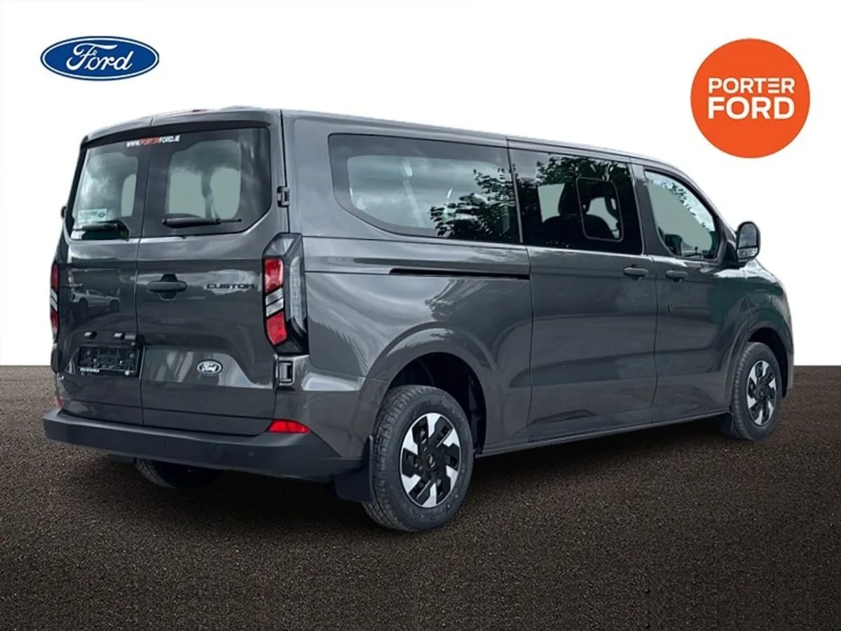 Ford Transit Custom Kombi  9 Seats phev trend - Image 3