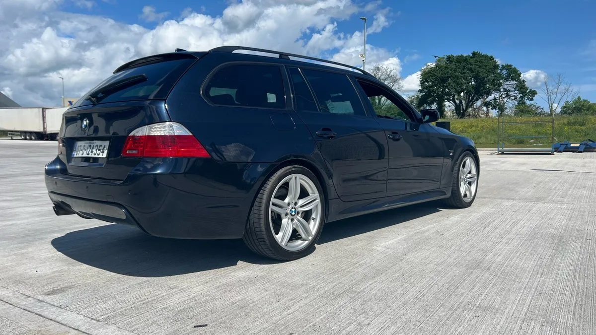 BMW 520d LCI Estate - Image 1