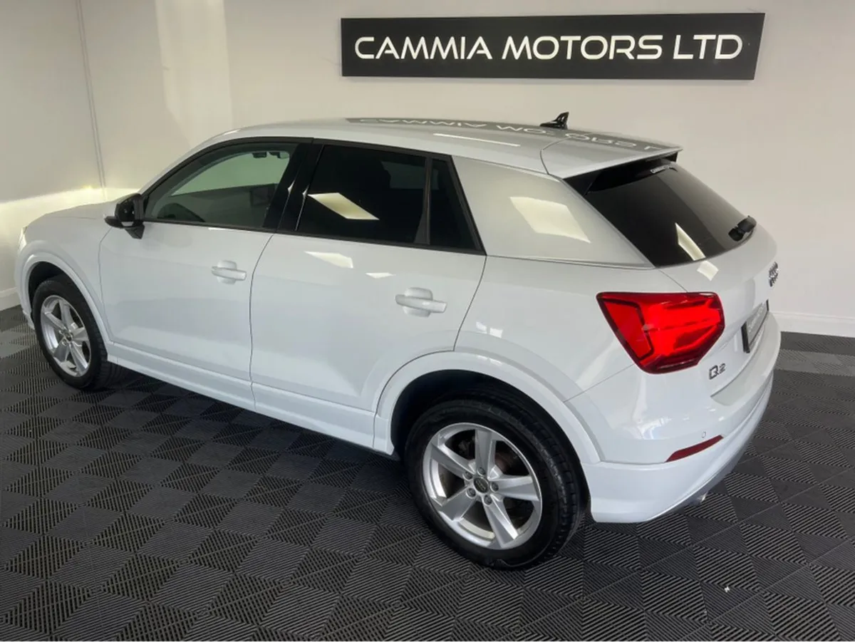 Audi Q2  audi Q2   keyless Entry   reverse Cam - Image 4