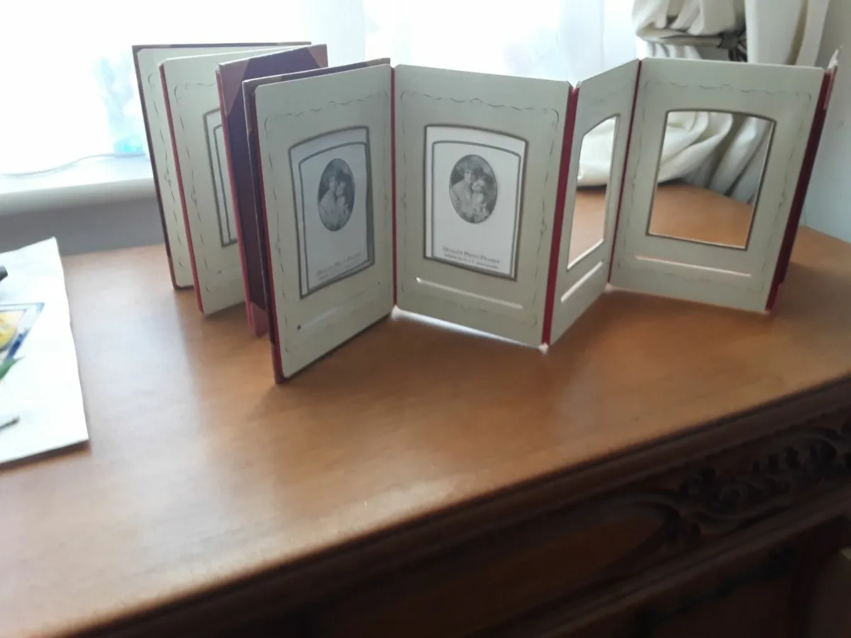 2 Victorian style photo albums - Image 2