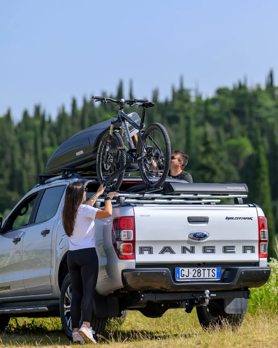 Menabo Car Holiday Roof Box Promotion - Image 4