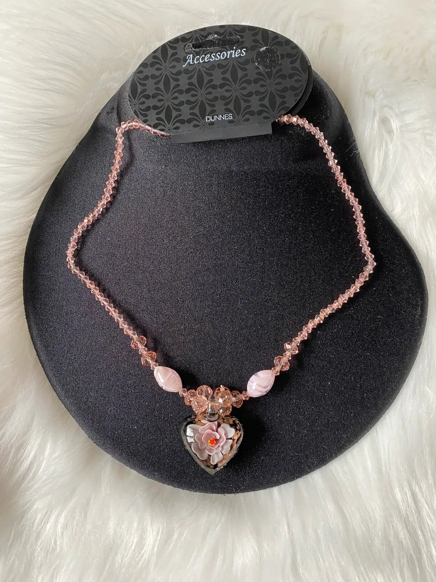 Brand New Pink Flower Heart Shaped Necklace - Image 2