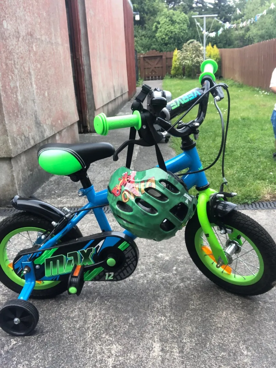 Kids Bicycle including helmet - Image 1