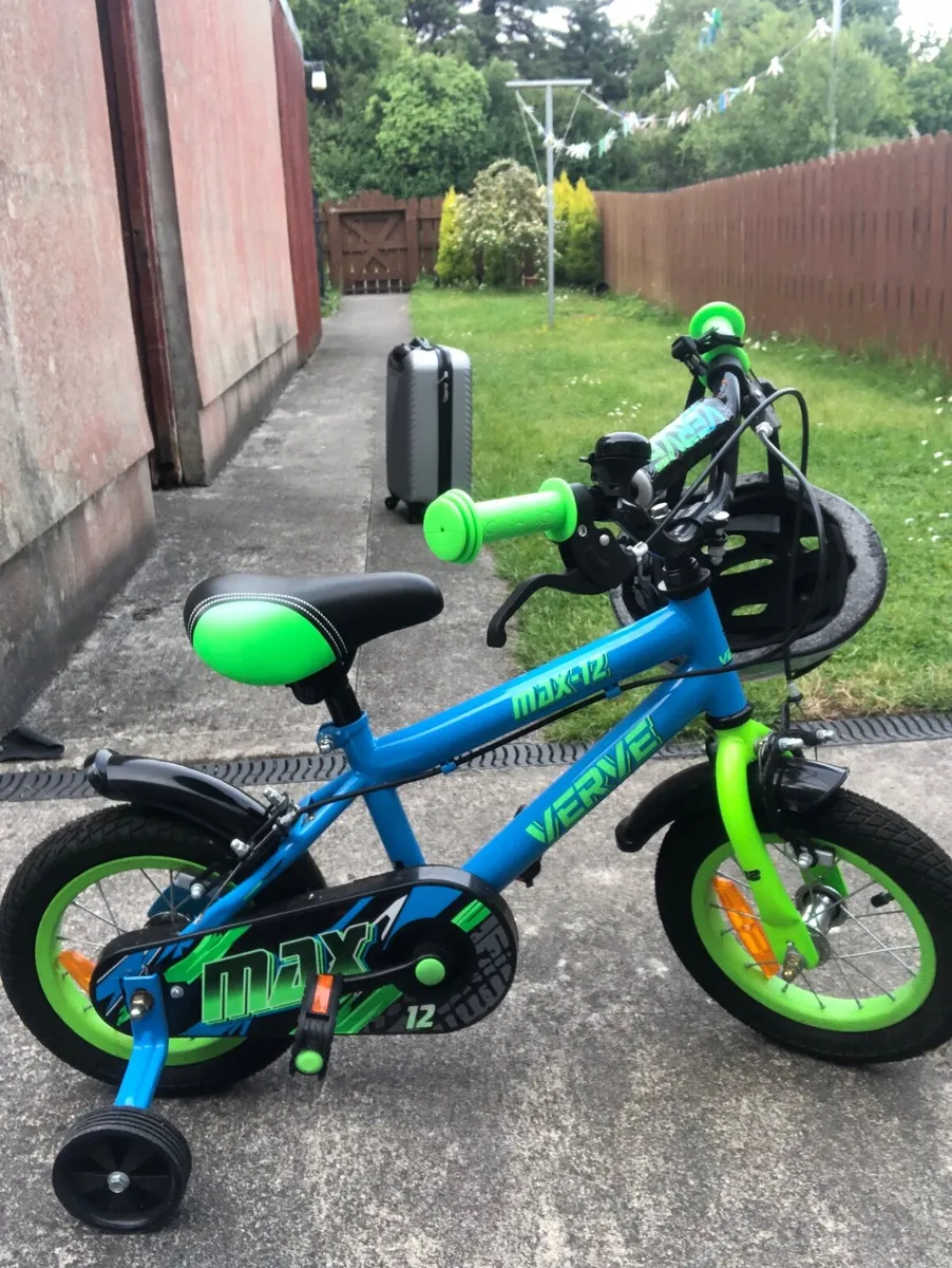 Kids Bicycle including helmet - Image 2