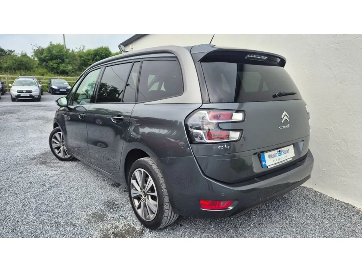 Citroen Grand C4 Picasso Exclusive 4DR - Image 3