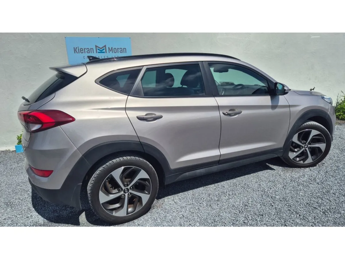 Hyundai Tucson Premium 5DR - Image 4