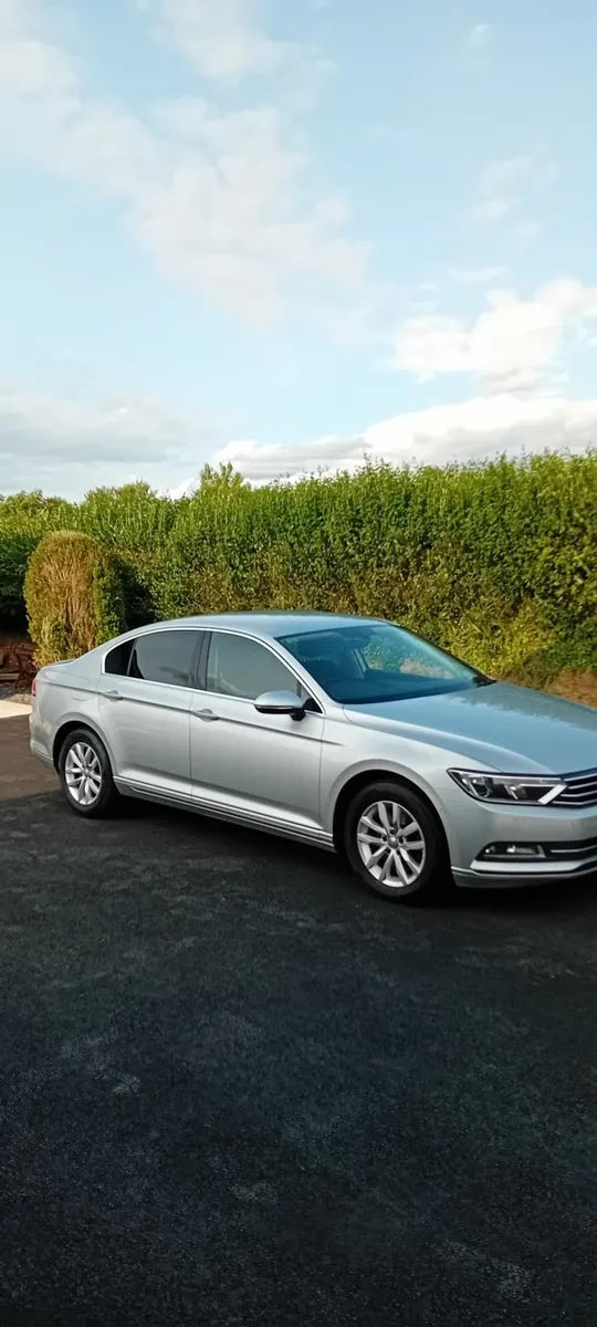 Volkswagen Passat 2017 - Image 1