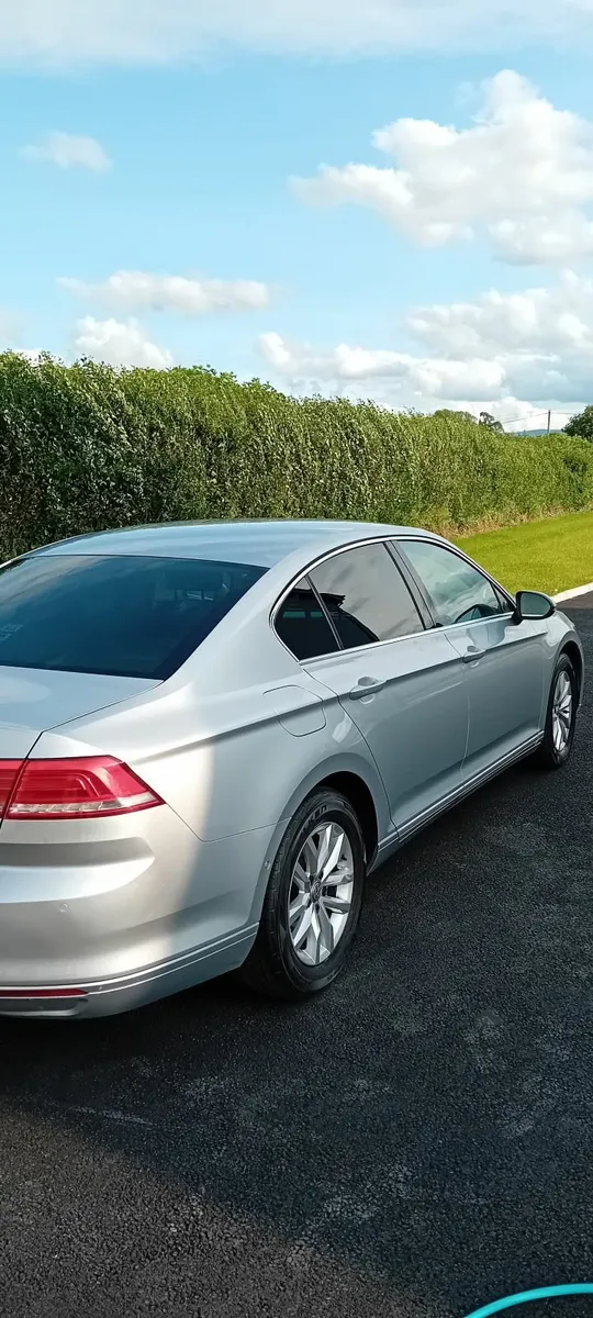 Volkswagen Passat 2017 - Image 3