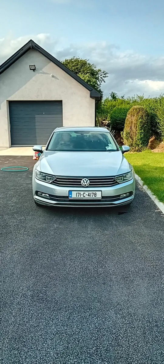 Volkswagen Passat 2017 - Image 4