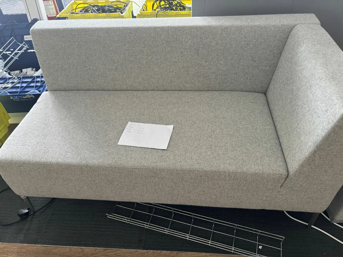 Office Lobby lounger - Image 2