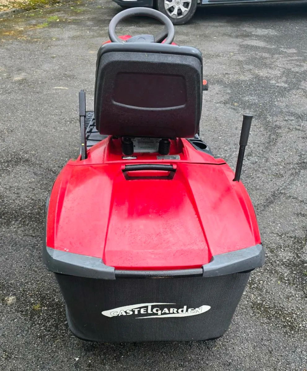 Castelgarden Low Hours ride on mower - Image 4